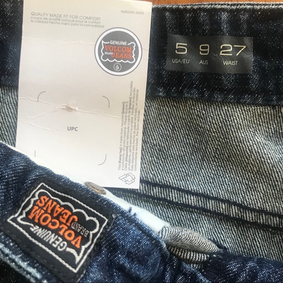 Volcom Shorts - Picture 3 of 6